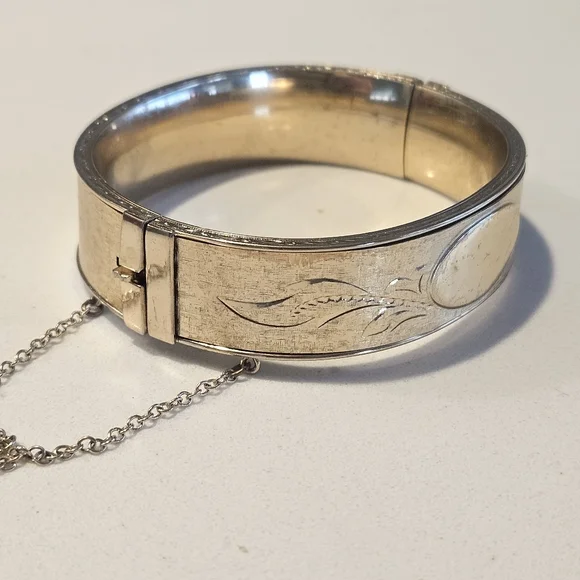 Antique Victorian 14k Gold Filled Hinged Bangle Bracelet - Picture 2 of 7